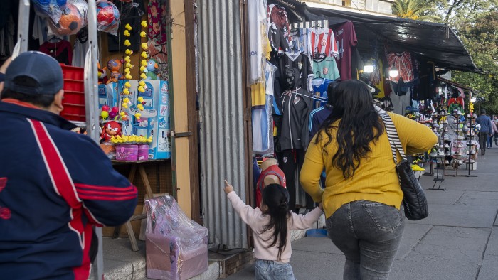 Inflación: cuánto necesitó una familia tipo para no ser pobre 