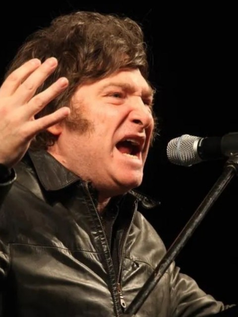 En el día del periodista, Javier Milei volvió a atacar a la prensa 