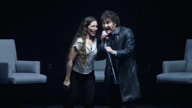Asi fue la particular entrada de Milei al Luna Park