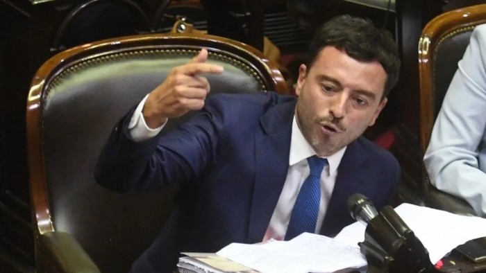 Diputados radicales quieren postergar el debate del presupuesto universitario 