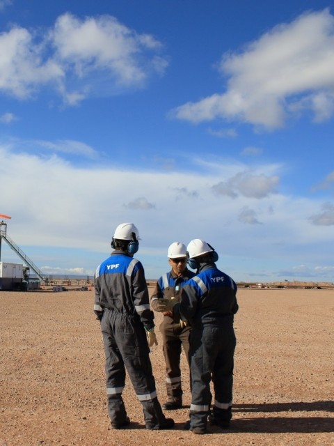 Petroleros irán al paro por 48 horas 