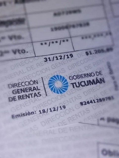 Rentas advirtió a los comerciantes que no se puede cobrar extras en operaciones electrónicas