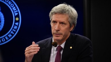 El BCRA lanzó un bono en dólares y flexibilizó el cepo para inversiones extranjeras