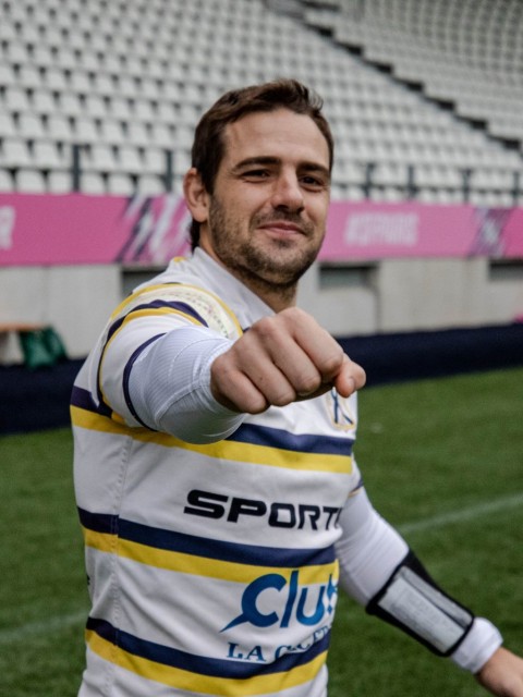 Con la leyenda Nico Sánchez en cancha, Lawn Tennis arrasó en el clásico contra Los Tarcos
