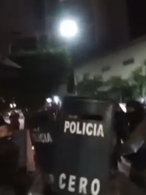 Incidentes en un festival en rechazo a la llegada de Milei