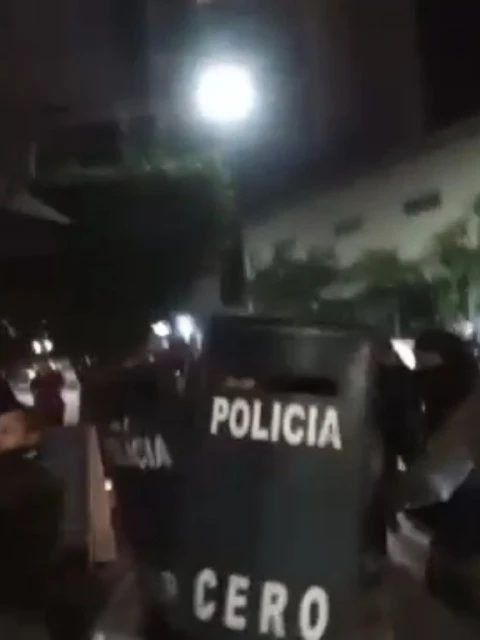 Incidentes en un festival en rechazo a la llegada de Milei 