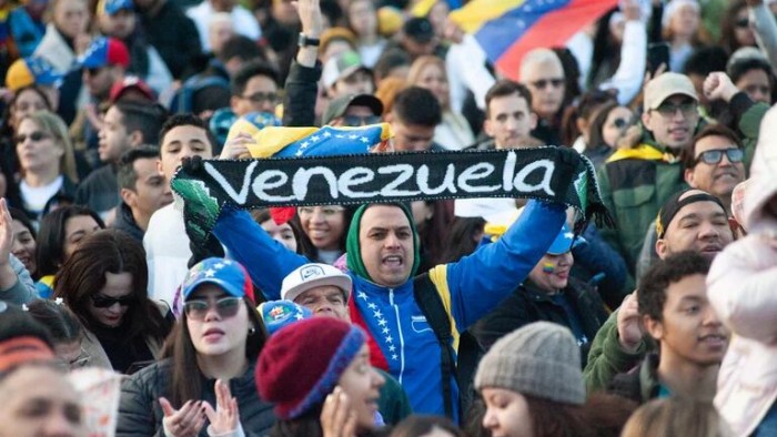 Venezolanos en la embajada de Buenos Aires: denunciaron fraude y respaldaron a González Urrutia 