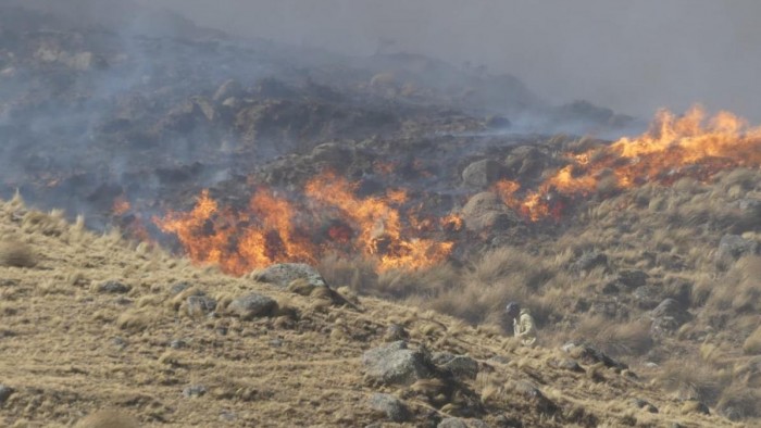 Nación envió ayuda a Tafí del Valle para combatir los incendios