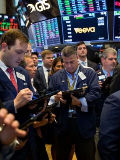 Los bonos argentinos cayeron y el riesgo país subió tras once días de ganancias consecutivas
