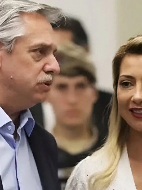 Alberto presento fichas médicas de Fabiola Yañez