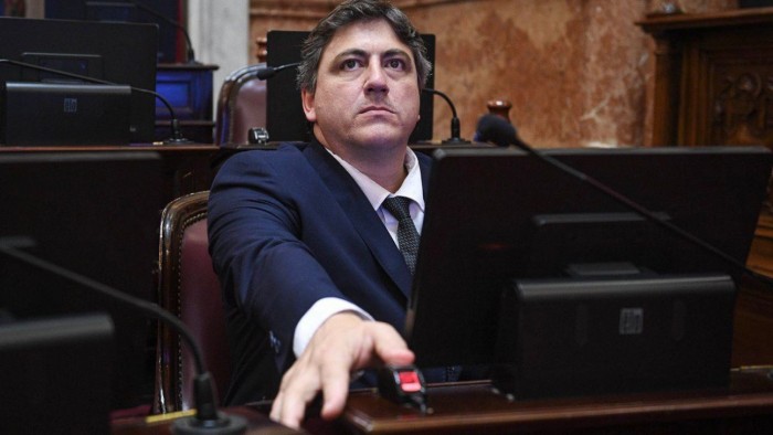 Francisco Paoltroni fue expulsado del bloque de senadores de La Libertad Avanza