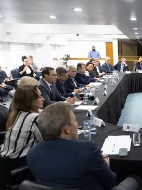 Gobernadores le reclamaron al Gobierno fondos, obra pública y Presupuesto 2025