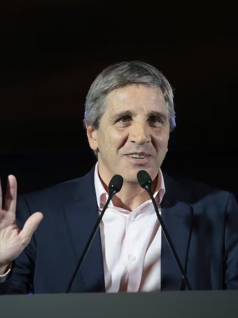"No va a haber crisis": Caputo descartó una posible devaluación