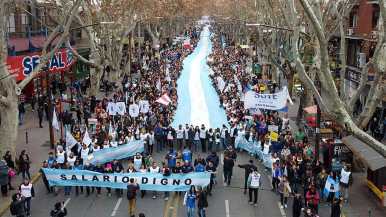 El Gobierno evalúa la transferencia de universidades a provincias ante la inminente marcha universitaria