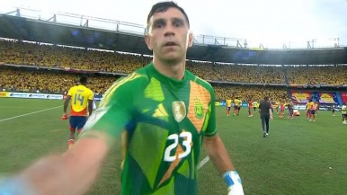 El Dibu Martínez pidió disculpas tras ser sancionado por la FIFA y se perderá dos partidos con Argentina