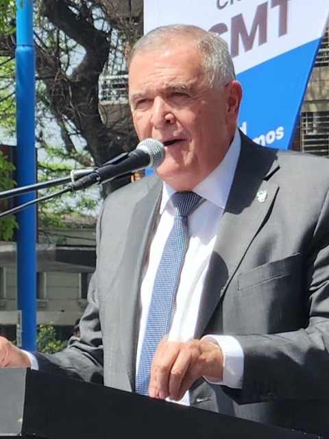 Jaldo se comprometió a incluir a la Capital en el reparto de nuevos colectivos