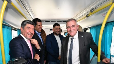 Legisladores radicales exigen a Jaldo que compre colectivos a GNC