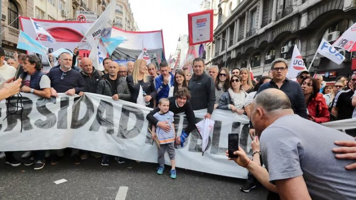 La oposición pedirá sesionar el 9 de octubre para rechazar el veto de Milei al financiamiento universitario