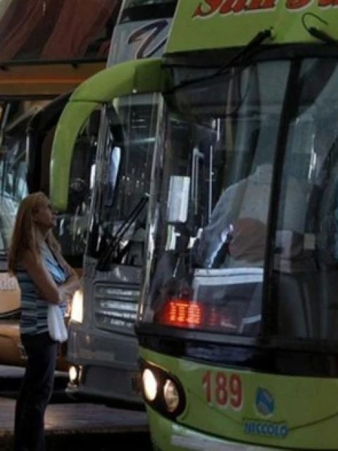 El Gobierno liberará los precios de los pasajes de larga distancia