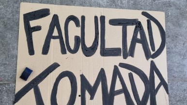 Artes inicia una toma tras el veto de Milei a la Ley de Financiamiento Universitario