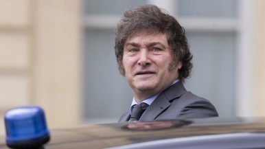 Milei dijo que Cristina y Kicillof le costaron a la Argentina 41.000 millones de dólares: "Inútiles e ignorantes"