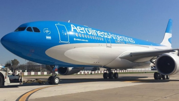 Aerolíneas Argentinas: el Gobierno le quitó la exclusividad de dejar sus aviones en Aeroparque