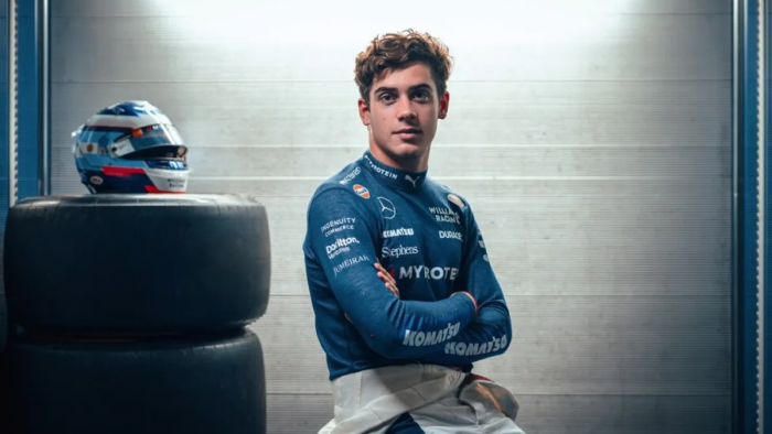 Colapinto rinde homenaje a Carlos Reutemann en el GP de México 
