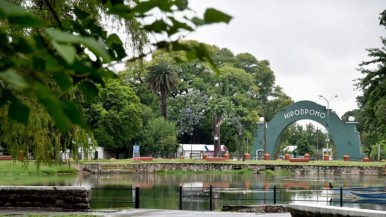 Hallaron un cuerpo sin vida en el lago del Parque 9 de Julio