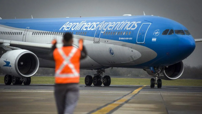 Aerolíneas Argentinas: los privilegios que los gremios aeronáuticos aceptaron resignar