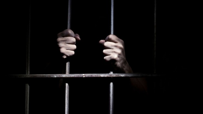 Una mujer trans está acusada de abusar y embarazar a una presa en la cárcel