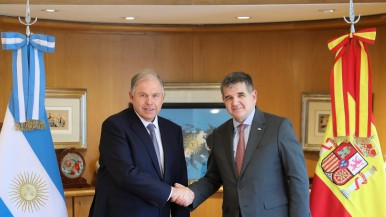 Werthein recibió al nuevo embajador de España en Argentina y marcaría el conflicto diplomático