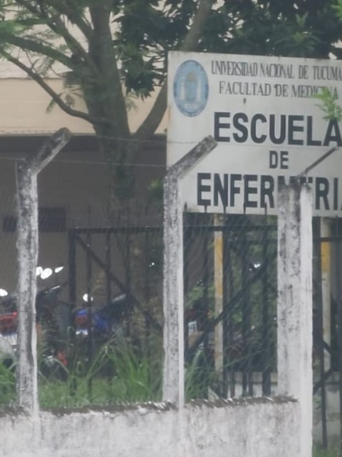 Chats y audios comprometen a un profesor de Enfermería en Tucumán denunciado por pedir pagos y favores sexuales 