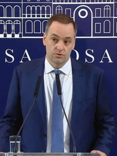 El Gobierno eliminará impuestos para compras en el exterior desde diciembre