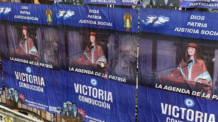 Aparecen afiches de Victoria Villarruel en la zona del Congreso: ¿un intento de generar conflicto?
