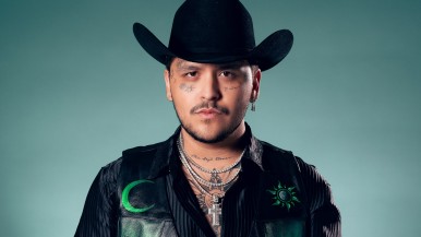  Filtran fotos de Christian Nodal en una "luna de miel" con su supuesta amante