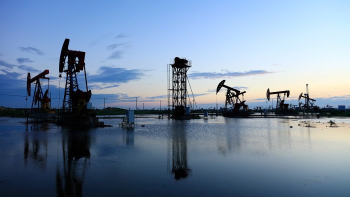 Cómo afecta al precio de la nafta y la inflación en Argentina