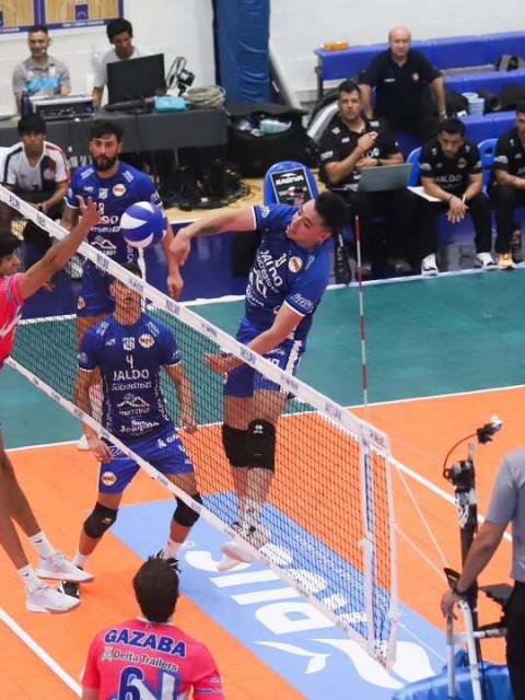 Monteros logró un triunfazo para recuperarse ante Waiwen Vóley 