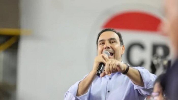 El gobernador de Corrientes, Gustavo Valdés, fue elegido presidente de la UCR de su provincia