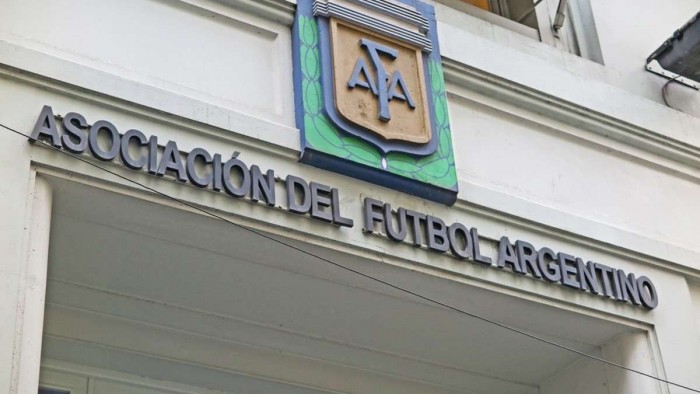 A pesar de las críticas de Bullrich, la AFA confirmó el viaje de la Sub 20