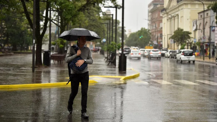 Lunes de lluvias y temperaturas frescas en Tucumán