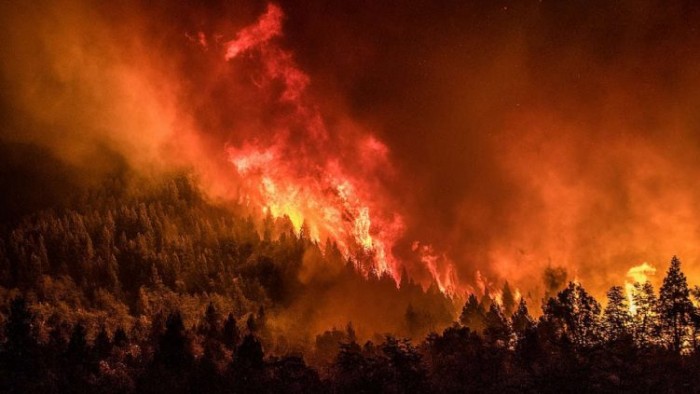 Sigue el incendio en el Nahuel Huapi y ya devasta 2330 hectáreas 