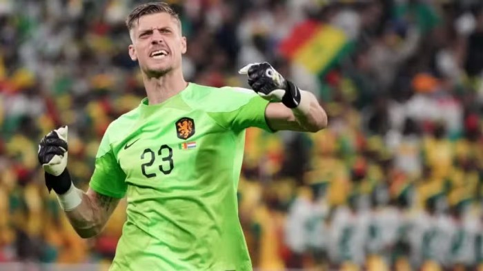 Noppert, arquero titular en el Mundial 2022, a un paso de San Lorenzo