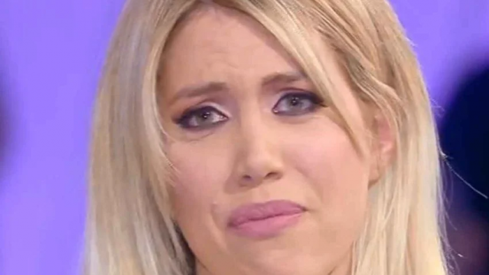 Wanda Nara y el torbellino mediático que no cesa: foto de pasaportes y corazón roto desatan especulaciones