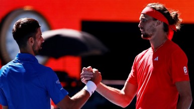 El sorpresivo motivo por el que Djokovic tuvo que abandonar la semi del Abierto de Australia 