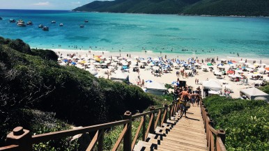 Argentinos de vacaciones: el turismo emisivo creció un 76,4% en diciembre, según el INDEC