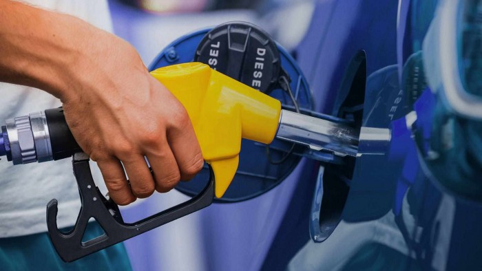 Una estación de servicio tucumana actualizó sus precios a pesar de la restricción nacional 