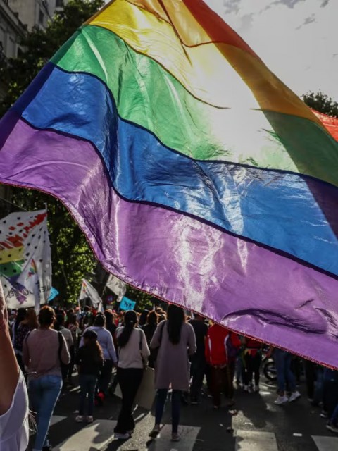 El Gobierno eliminará el financiamiento estatal para el cambio de género en adultos