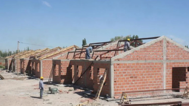 Milei disolvió la Secretaría de Vivienda: qué pasará con los planes habitacionales