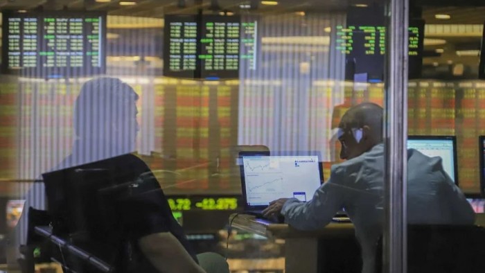 La Bolsa porteña sufrió una fuerte caída tras el criptogate de Milei