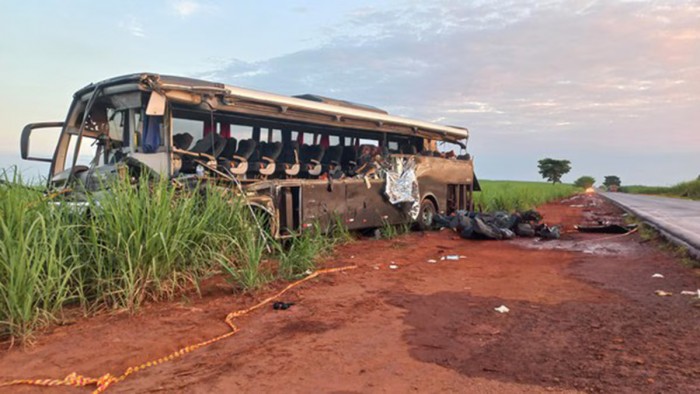 Tragedia en Brasil: 12 estudiantes universitarios murieron en un accidente de tránsito